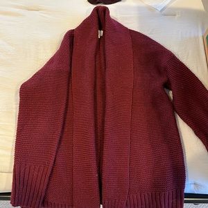 Maroon sweater - like new!